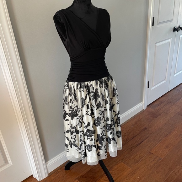 Vintage look dress Sz 8 - Picture 5 of 5